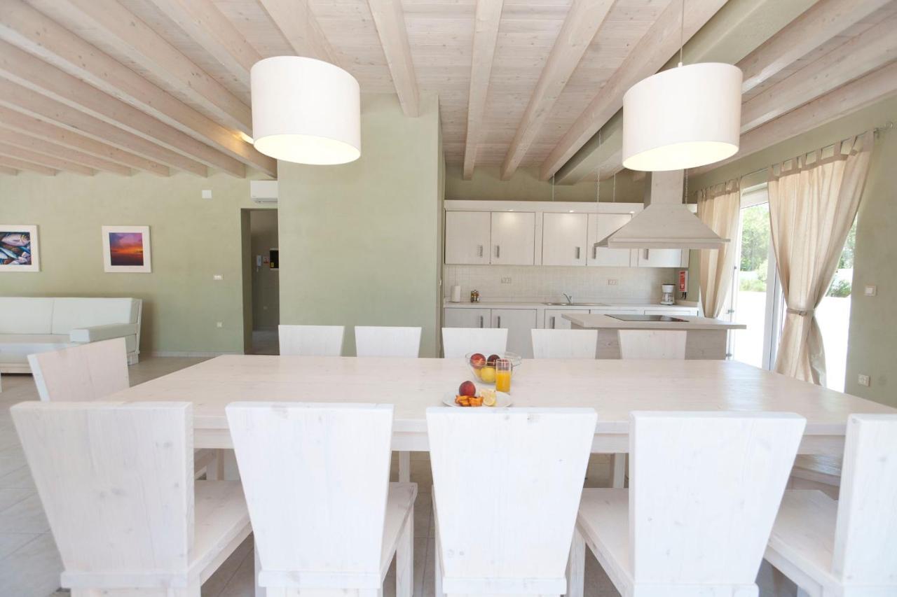 Villa Bella - Beautiful And Modern House With Pool, Souna, Jacuzzi & Playground, Liznjan - Istra Luaran gambar