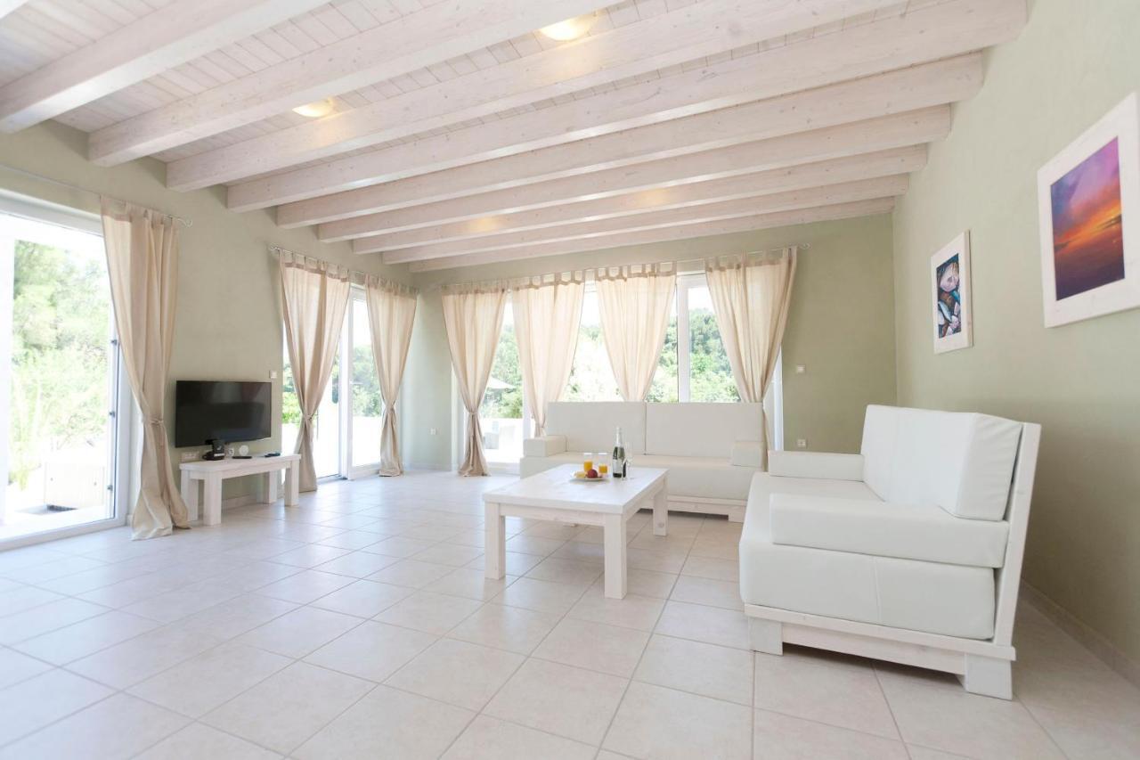 Villa Bella - Beautiful And Modern House With Pool, Souna, Jacuzzi & Playground, Liznjan - Istra Luaran gambar